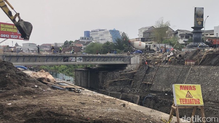 Potret Jembatan Kewek dan RTH Abu Bakar Ali, Selasa (27/10/2026) sore