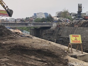 Melihat Progres Proyek Jembatan Kewek-RTH Abu Bakar Ali