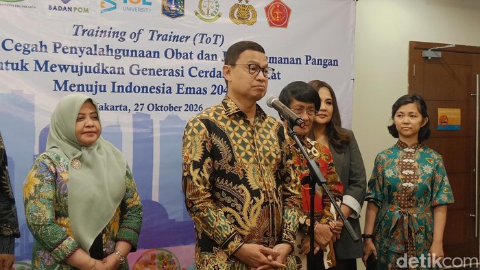 Kepala BPOM Taruna Ikrar