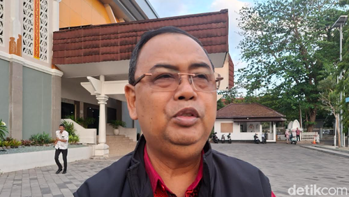 Kepala Dinas Tenaga Kerja dan Transmigrasi (Disnakertrans) NTB, Aidy Furqan ditemui di Mataram, Selasa (27/10/2026). (Foto: Ahmad Viqi/detikBali)