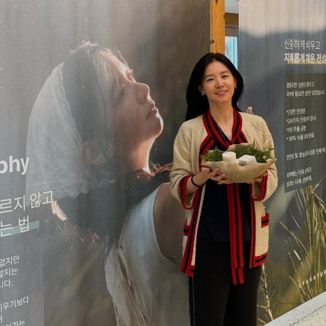 Potret Lee Young Ae Menolak Tua 23 Tahun Usai Jewel in the Palace Tayang