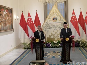 Temui Menlu Singapura, Menlu Tata Tegaskan WNI Korban Pertama Asap Karhutla