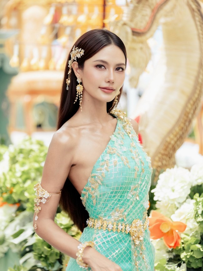 Chalita Suansane bikin heboh dengan unggahan foto terbarunya di Instagram. Miss Universe Thailand 2016 ini ikut dalam kemeriahan jelang Halloween. Foto: Instagram/@namtanlitaa Chalita Suansane bikin heboh dengan unggahan foto terbarunya di Instagram. Miss Universe Thailand 2016 ini ikut dalam kemeriahan jelang Halloween. Foto: Instagram/@namtanlitaa