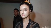 Kapok Tanam Benang dan Filler, Nita Gunawan Operasi Rekonstruksi di Shanghai