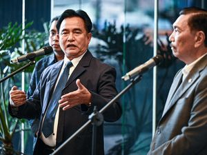 Yusril-Luhut Bahas Penyempurnaan UU Tipikor