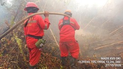 Padamkan Karhutla di OKI, Manggala Agni Kirim Tambahan Regu dari Lahat