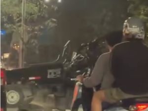 Pikap Hilang Kendali di Bypass Ngurah Rai, 2 Orang Luka-luka