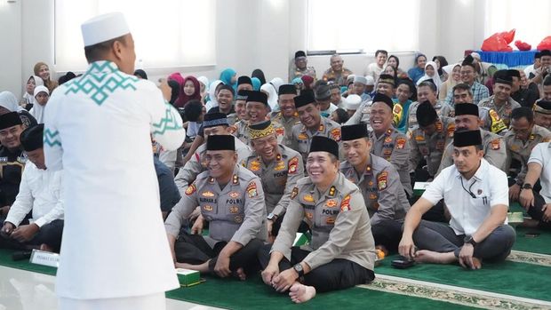Polres Jakpus Gelar Doa Bersama untuk Jakarta dan Santuni 100 Anak Yatim