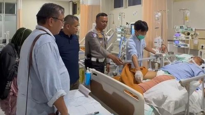 Polri menjenguk ojol korban kecelakaan di Blok M