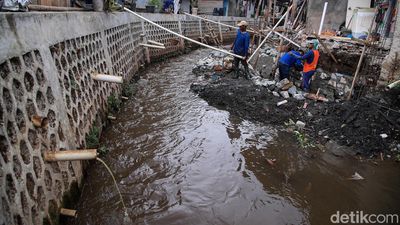Revitalisasi Turap Kali Mampang untuk Perkuat Pengendalian Banjir