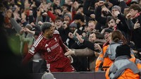 Van Dijk Tak Heran Fans Liverpool Langsung Mencintai Ronald Araujo