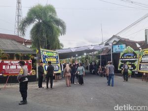 Pelayat Datangi Rumah Duka Gandung Pardiman di Ponjong Gunungkidul