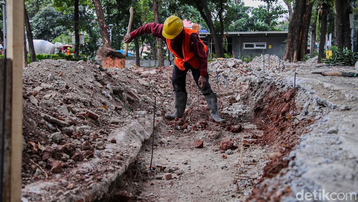 Taman Puring Disulap, Hadir Perpustakaan Mini Ramah Disabilitas Taman Puring di kawasan Kebayoran Baru, Jakarta Selatan, tengah direvitalisasi dengan konsep ruang publik yang lebih inklusif. Salah satu fasilitas yang disiapkan adalah perpustakaan mini atau microlibrary yang dirancang ramah bagi penyandang disabilitas.