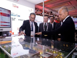 TelkomGroup Luncurkan Pengembangan Sovereign Digital Technology di DTIIF