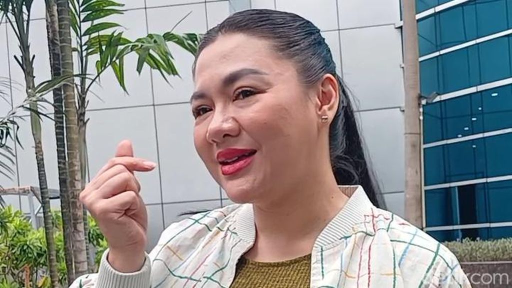 Respons Lucu Vicky Shu Sering Dikira Aura Kasih hingga Amanda Manopo