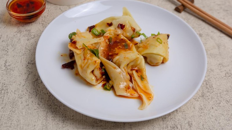 Resep Wonton Chili Oil yang Pedasnya Nagih Buat Camilan