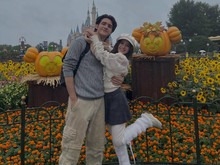 Cie! Annisa Kaila Wujudkan Mimpi ke Disneyland Bareng Emiliano Cortizo