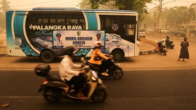 Potret Bus Oksigen di Palangka Raya, Bantu Warga yang Terdampak Asap Karhutla