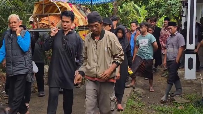 ayah lesti ayah lesti