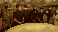 Hasil masakan Bobon Santoso didistribusikan ke warga terdampak, relawan, dan petugas di kawasan Palangka Raya dengan wilayah titik panas yang sangat banyak. Foto: Instagram @bobonsantoso