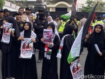 Massa di Semarang Tolak Konser Andrea Bocelli di Borobudur