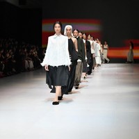 Hian Tjen x Josephine Anni Hadirkan Koleksi Terinspirasi Bunga Calla Lily