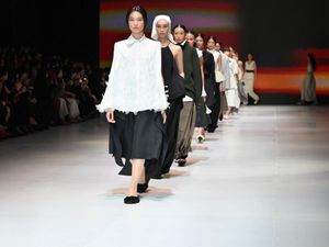 Hian Tjen x Josephine Anni Hadirkan Koleksi Terinspirasi Bunga Calla Lily