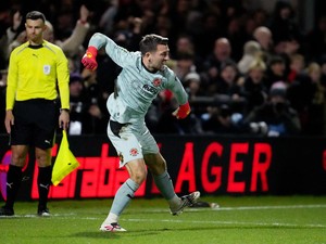 Kalahkan Arsenal, Kiper Tim Divisi Empat Sampai Kehilangan Suara