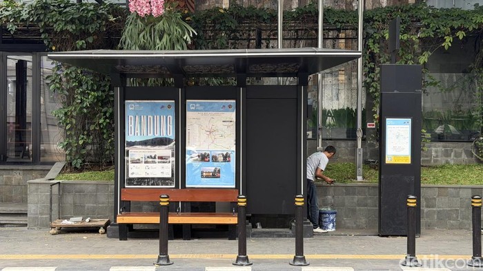 Halte BRT Dago Bandung