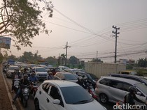 Jalan Perintis Kemerdekaan Makassar Macet Parah Imbas Demo