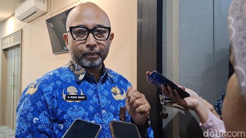 Kepala DLH Kota Mataram, Nizar Denny Cahyadi, saat dikonfirmasi, Rabu (28/10/2026). Dok. Nathea Citra/detikBali Kepala DLH Kota Mataram, Nizar Denny Cahyadi, saat dikonfirmasi, Rabu (28/10/2026). Dok. Nathea Citra/detikBali
