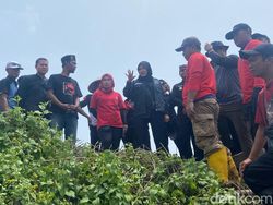 Sumpah Pemuda, PDIP Banyuwangi Rawat Pertiwi Bersihkan Sungai Kalimati