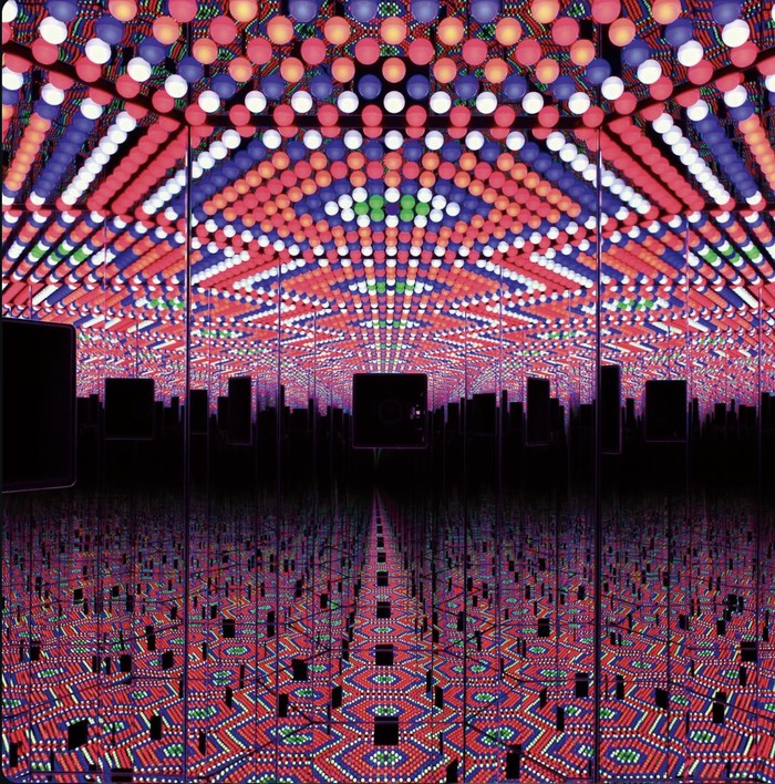 Menelusuri Polkadot hingga Tangga ke Surga ala Yayoi Kusama