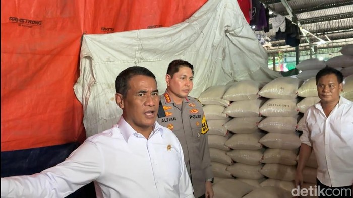 Mentan Amran Sulaiman blusukan ke Pasar Cipinang, Jakarta Timur, Rabu (28/10/2026).