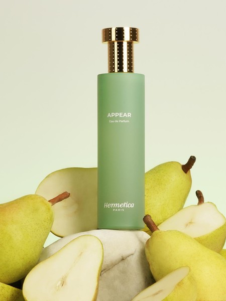 5 Rekomendasi Parfum Aroma Pear, Segar dan Manis dengan Kesan Elegan