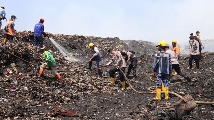 Penanganan kebakaran TPA Supiturang