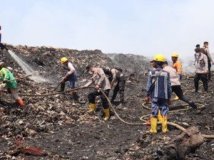 3 Titik Api Masih Terdeteksi di Hari ke-8 TPA Supiturang Malang Terbakar