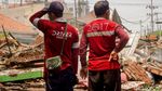Pemkot Surabaya Bongkar Bangli di Jalan Pacar Kembang