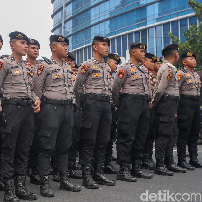 Personel Gabungan Kawal Aksi di Jakarta