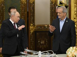 Presiden Iran Bertemu Putin di Moskow: Kita Bisa Selesaikan Masalah Tanpa AS