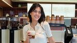 Rebecca Tamara Tampil Fresh dengan Rambut Pendek