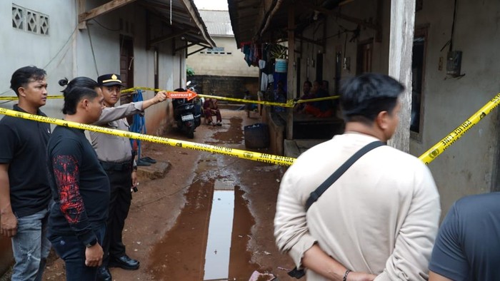 Rumah kontrakan atau TKP penembakan.