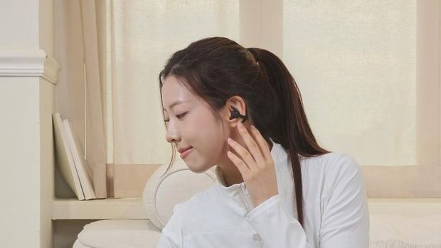 Samsung Galaxy Buds On
