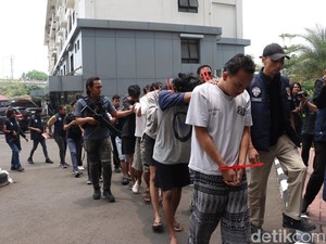 19 Orang Terlibat Tawuran Maut di Jakbar Ditangkap, Penyiram Air Keras Diburu