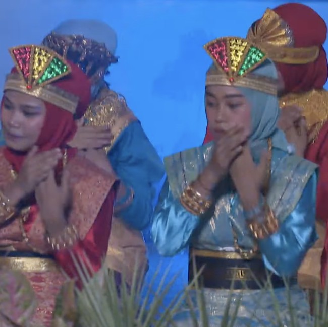 Potret Aksi Siswa-siswi Sekolah Rakyat Bawakan Tari Nusantara di Makassar