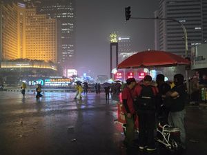 Hujan Deras Mengguyur, Begini Situasi Terkini di Bundaran HI