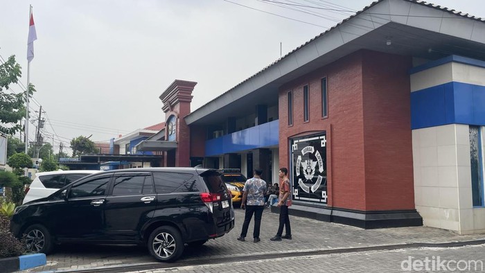 Suasana kantor Bea Cukai Kudus saat digeledah KPK, Rabu (28/10/2026) siang.