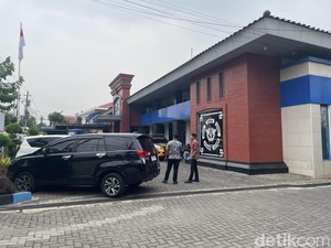 Suasana Terkini Penggeledahan Kantor Bea Cukai Kudus oleh KPK
