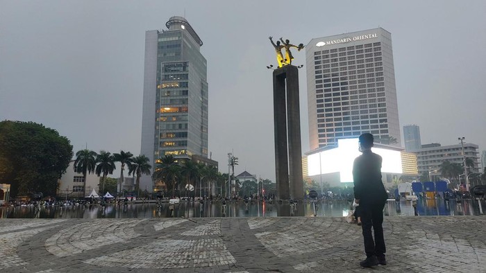 Suasana sekitar Bundaran HI pada Rabu (28/10) sore (Rizky/detikcom)