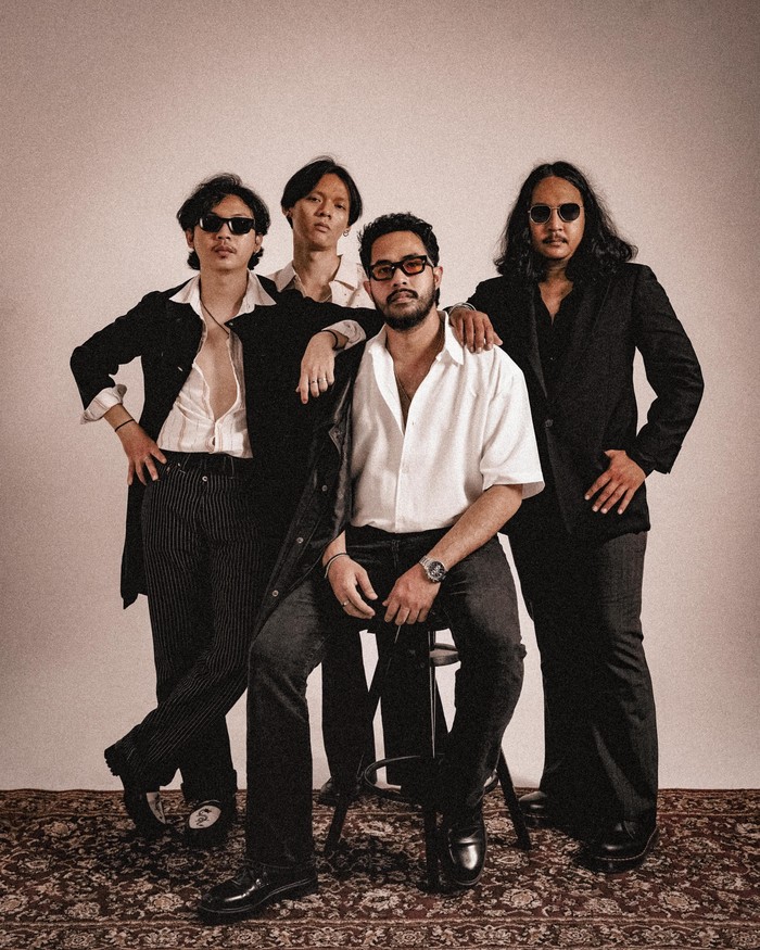 The Foolish, band rock Jakarta, kembali dengan teaser baru yang penuh energi dan lirik tajam. Siap-siap untuk single terbaru yang mengguncang!